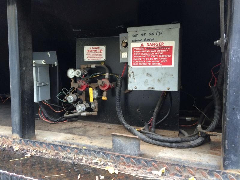 Термос-бункер для ямочного ремонта на автомобиле бу Hot Patch Truck Patchman Hot Box